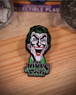 The Joker Ansteck-Pin Limited Edition -Outlet-Horror-Shop joker ansteck pin limited edition joker dc comics limited edition pin badge 54600 04