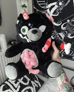 KILLSTAR Dead As Night Plüschtier 7 KILLSTAR Dead As Night Plüschtier -Outlet-Horror-Shop killstar dead as night pluesch tier undead teddy killstar kreeptures gothic kuscheltier gothic accessoires und geschenkideen 53719
