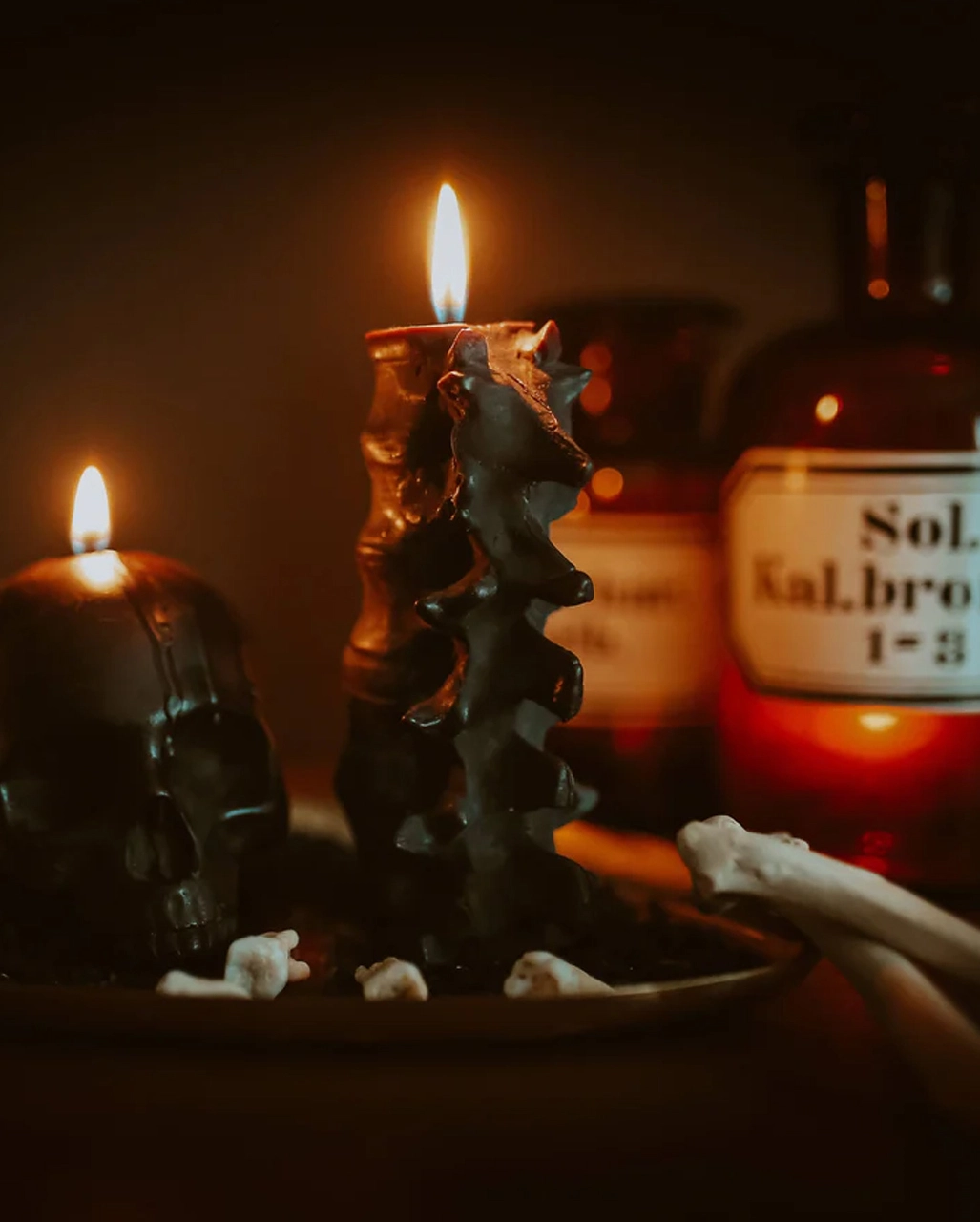 Schwarze Wirbelsäulenkerze 13cm 4 Schwarze Wirbelsäulenkerze 13cm – Bild 2