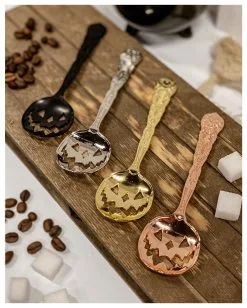 Spooky Pumpkin Teelöffel Gold -Outlet-Horror-Shop sppoky pumpkin teeloeffel schwarz haunted hallows pumpkin teaspoon halloween und gothic deko und geschenkartikel 50815 5 2